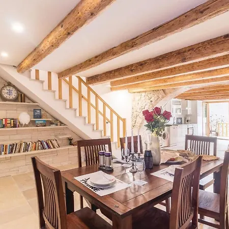 5 Bedroom Gorgeous In *